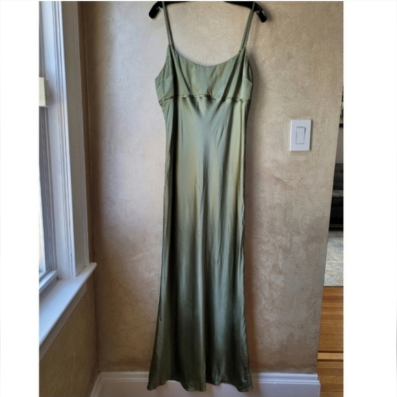 NWT Reformation Olive Satin Midi Dress - Picture 3 of 7